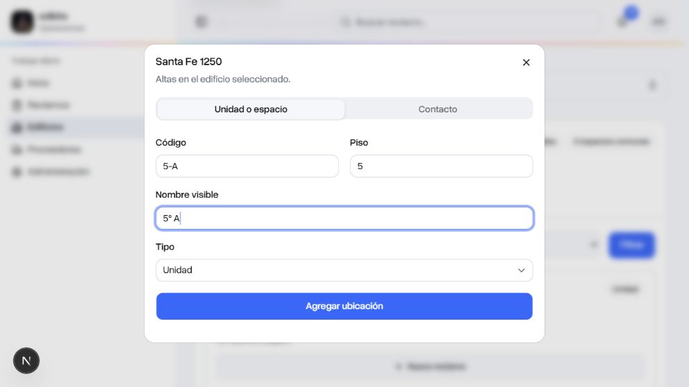 Formulario de unidad con edificio en el título, código, piso, nombre y tipo.